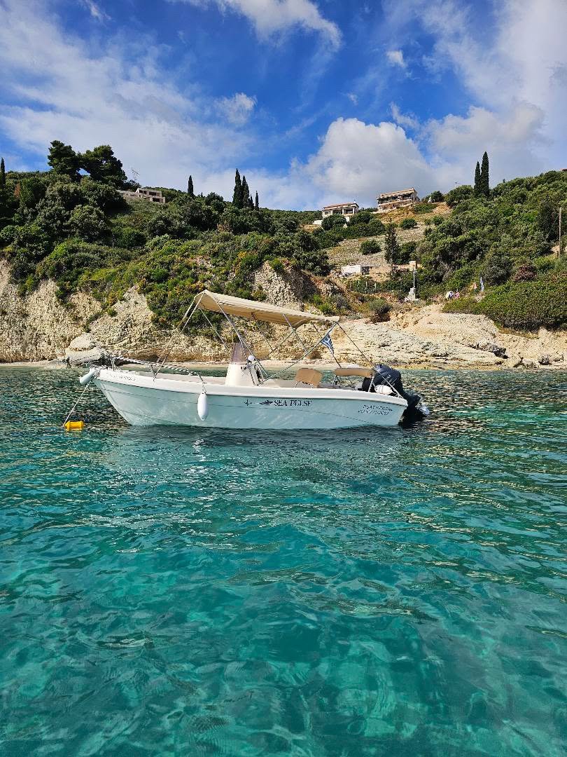Daily boat tour Zakynthos Blue Caves